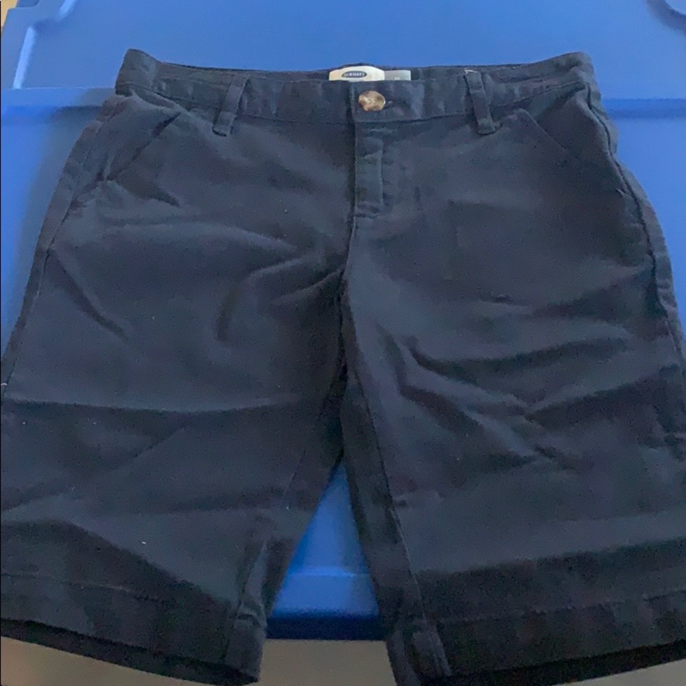 Girls Old Navy uniform shorts.